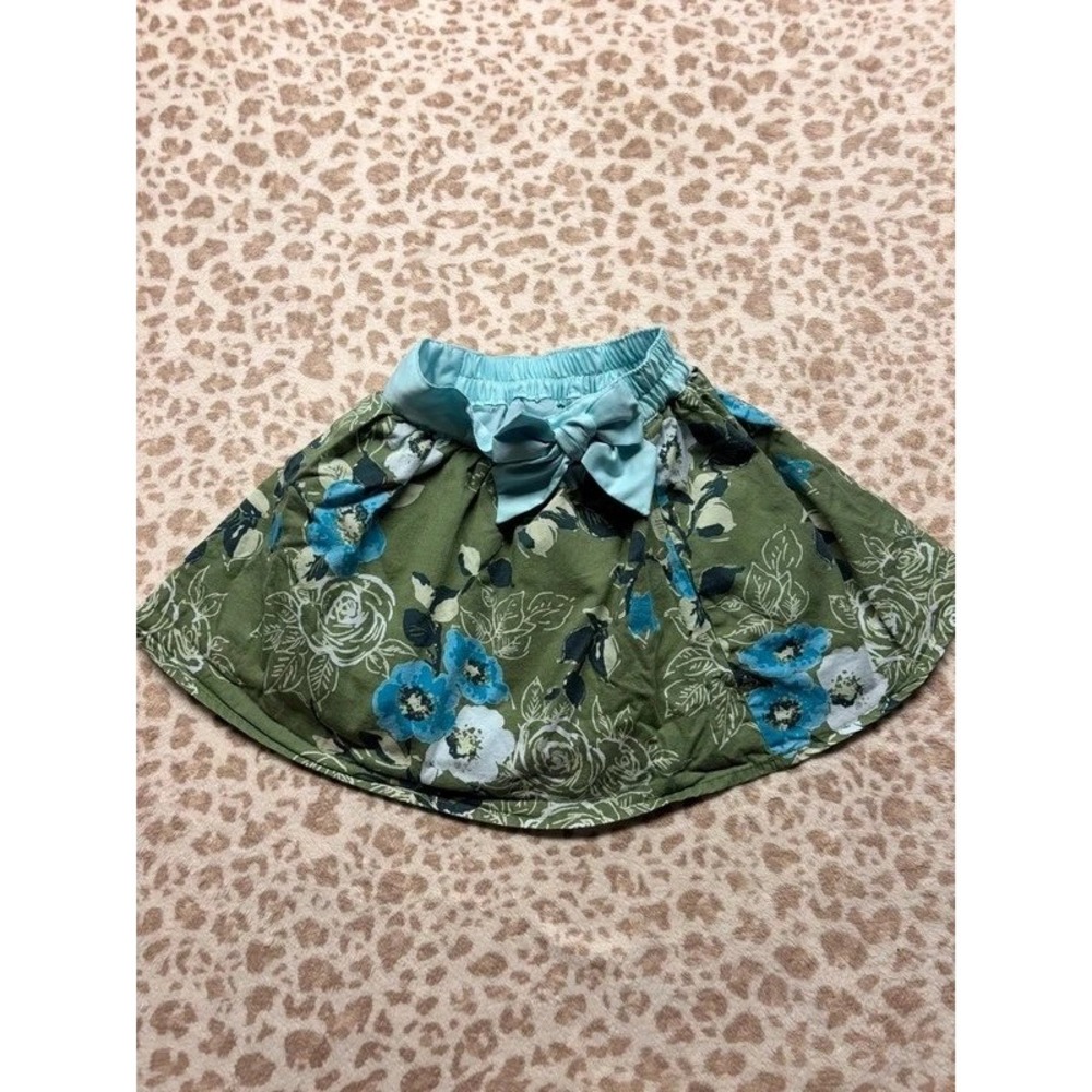 Old Navy Girls Floral Skirt with Bow Detail - Size 3T